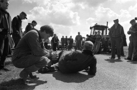 Protest van akkerbouwers in Flevoland bij de CDA-agrarische manifestatie, Bestanddeelnr 934-4451