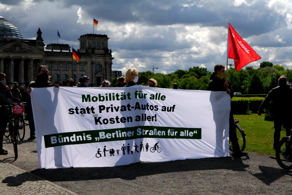 Protest at Autogipfel in Berlin 2020-05-05 58