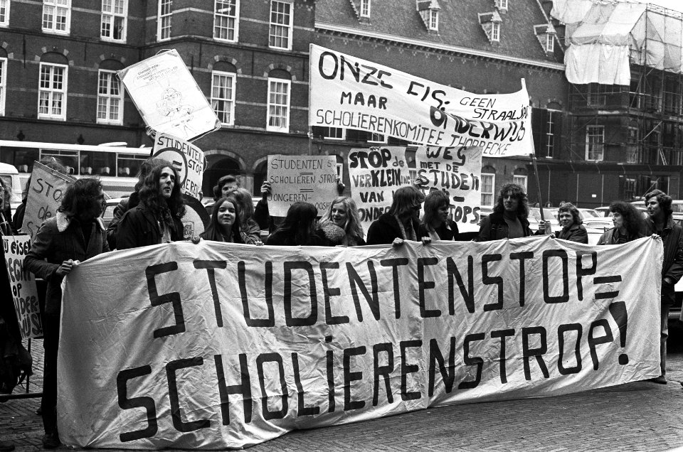 Protest tegen uitloting studenten op Binnenhof, Bestanddeelnr 927-8006