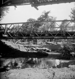 Provisorische verkeersbrug aangelegd door de genie, Bestanddeelnr 11149