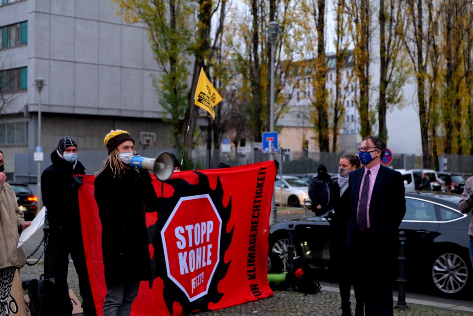 Protest on Czech Republic coal commission in front of embassy in Berlin 2020-11-30 49