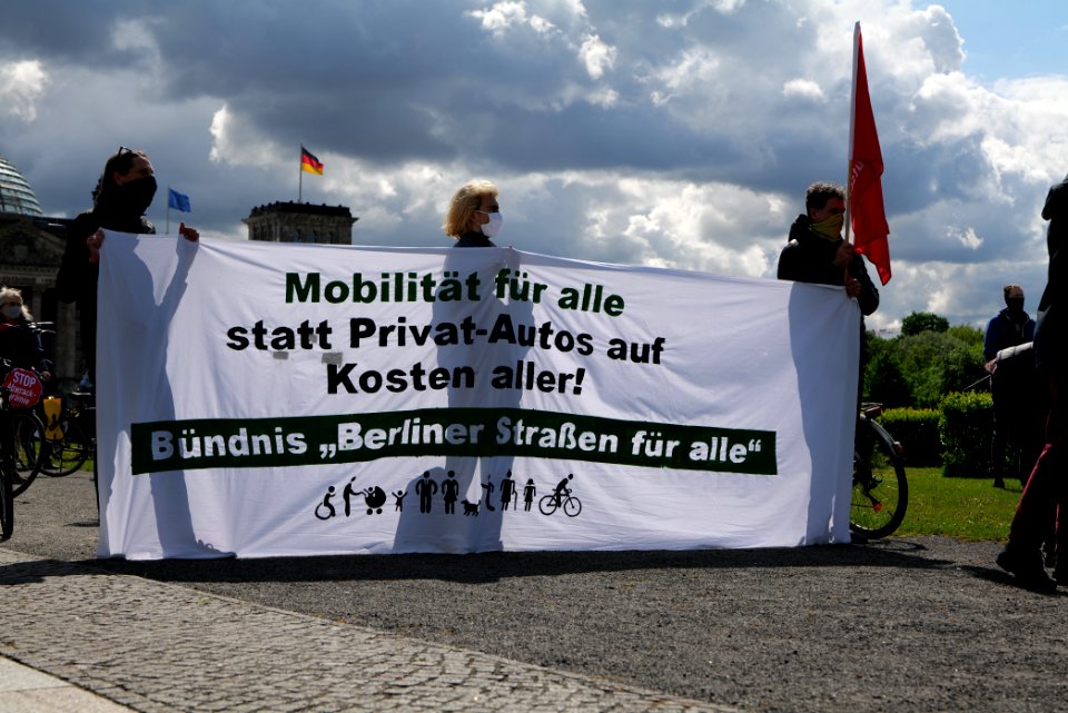 Protest at Autogipfel in Berlin 2020-05-05 55