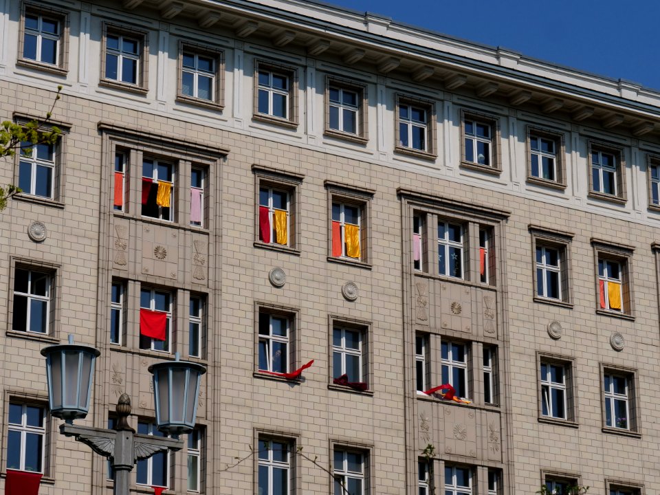Protest banner at the Karl-Marx-Allee during Mietenwahnsinn demonstration 06-04-2019 04