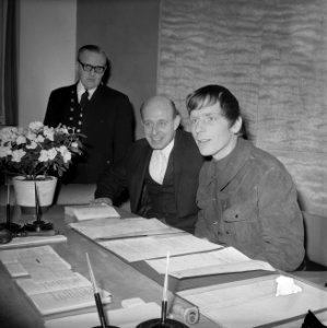 Provo-gemeenteraadslid Luud Schimmelpennink sluit huwelijk. Luud Schimmelpennink, Bestanddeelnr 921-1213