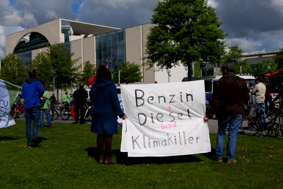 Protest at Autogipfel in Berlin 2020-05-05 54