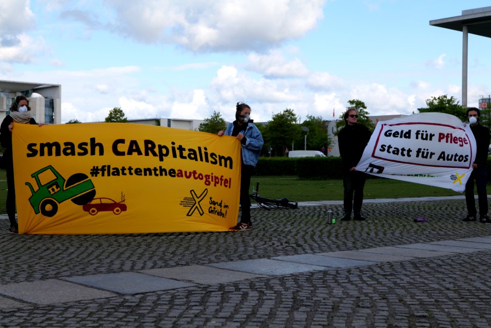 Protest at Autogipfel in Berlin 2020-05-05 16