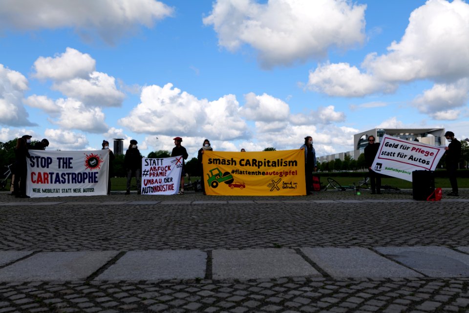 Protest at Autogipfel in Berlin 2020-05-05 09