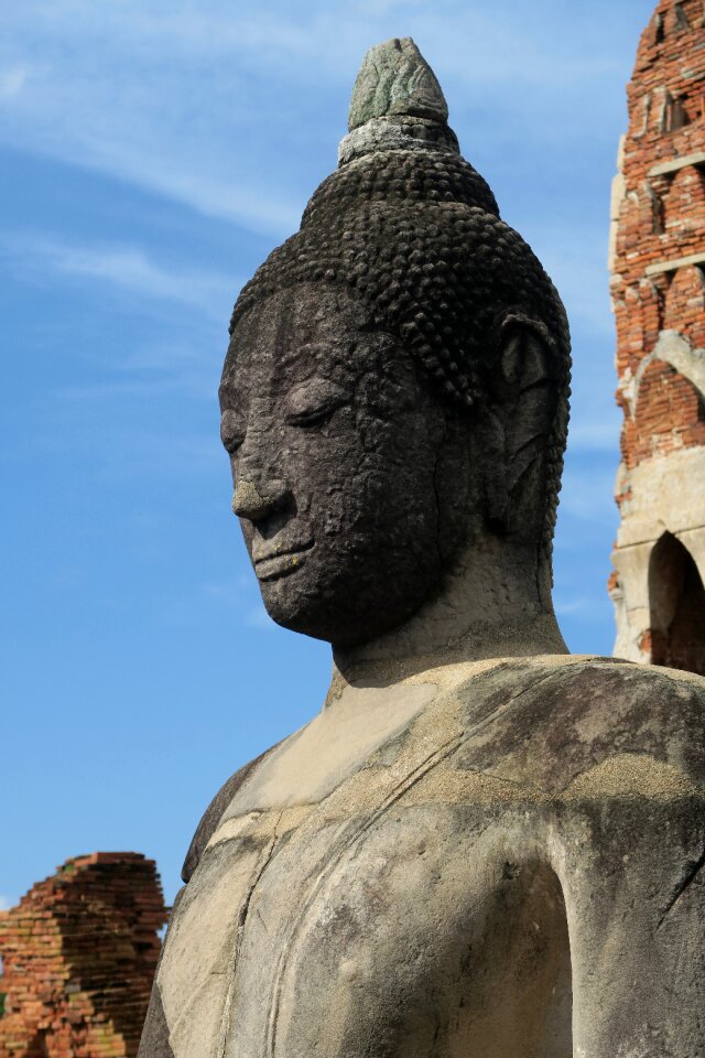 Thailand buddha ruin