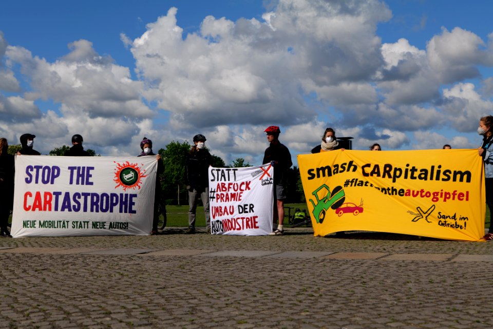 Protest at Autogipfel in Berlin 2020-05-05 22