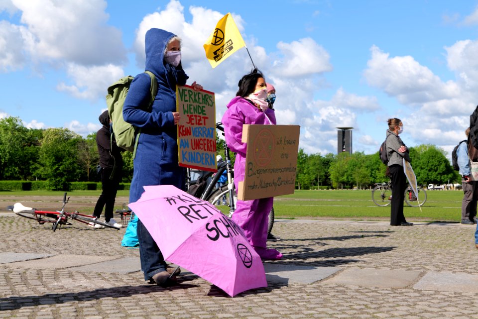 Protest at Autogipfel in Berlin 2020-05-05 41