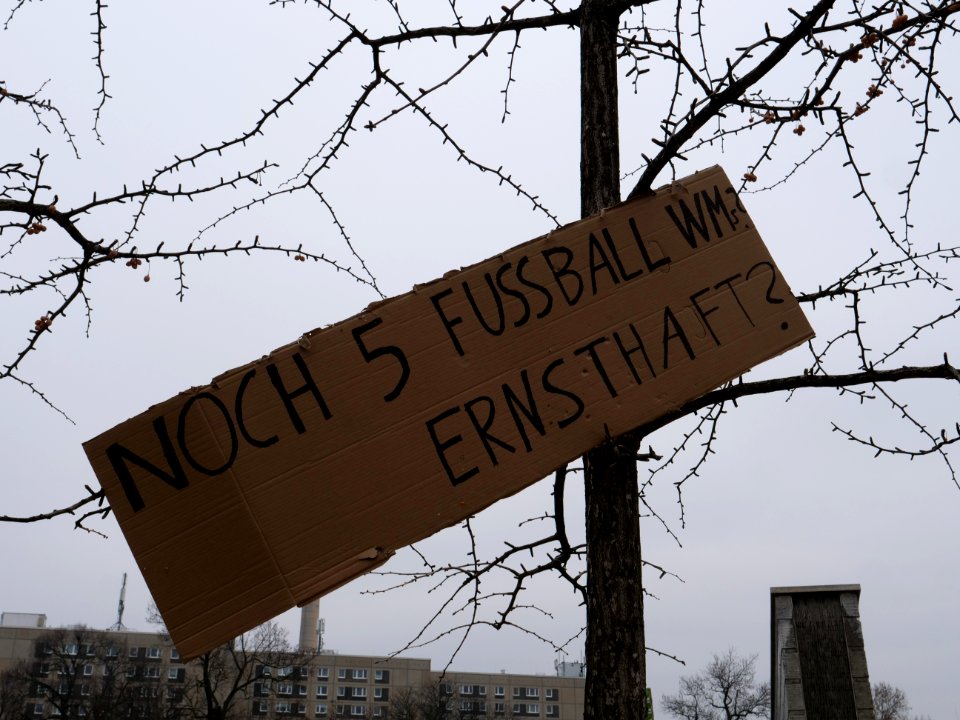 Protest banner at the Invalidenpark 03