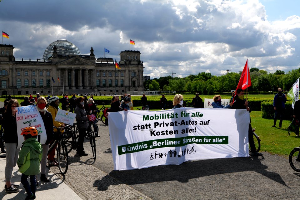 Protest at Autogipfel in Berlin 2020-05-05 59