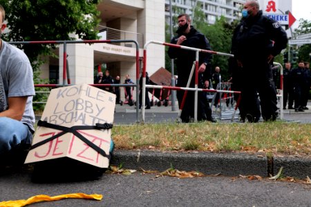 Protest at Willy-Brandt-Haus Berlin 2020-07-01 106
