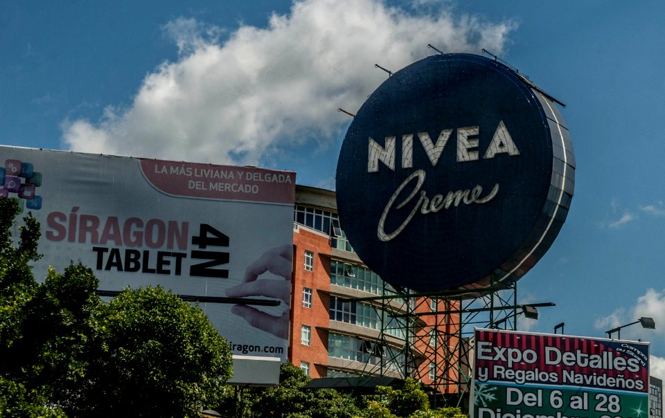Propaganda crema Nivea en Caracas