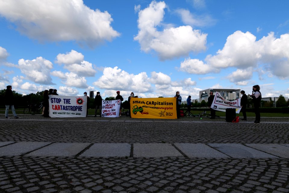 Protest at Autogipfel in Berlin 2020-05-05 08