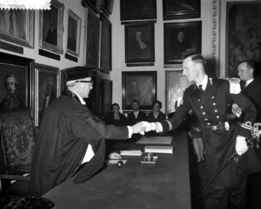 Promotie van de Luitenant ter zee 2e klasse P A E Sillevis Smit tot doctor in, Bestanddeelnr 911-0239