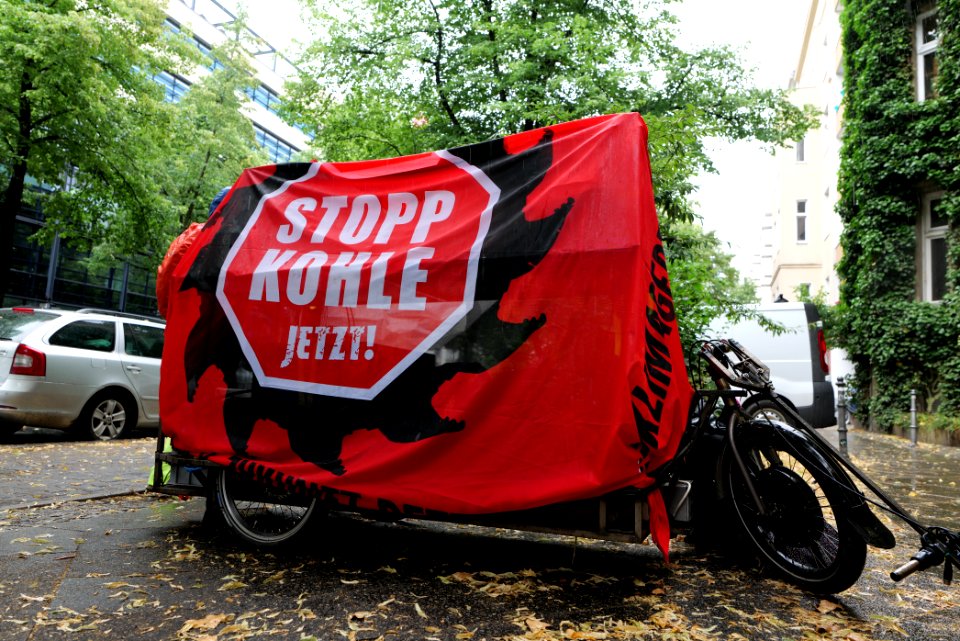 Protest at Willy-Brandt-Haus Berlin 2020-07-01 182