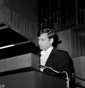 Promotie dr J Donner aan de VU in Amsterdam, opdracht Ministerie Onderwijs en , Bestanddeelnr 929-9111