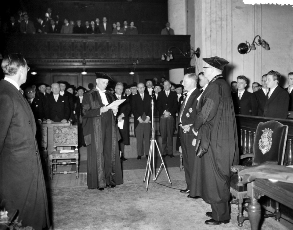Promotie tot doctor honoris causa in de letteren en wijsbegeerte van jhr.dr. mr., Bestanddeelnr 908-4150