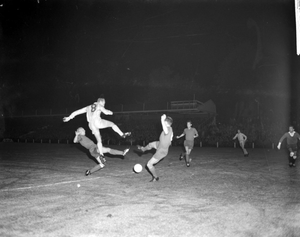 PSV tegen Voorlopig Nederlands elftal , Henk Groot nr en Wiersma (PSV), Bestanddeelnr 914-3259