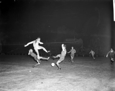 PSV tegen Voorlopig Nederlands elftal , Henk Groot nr en Wiersma (PSV), Bestanddeelnr 914-3259