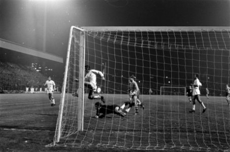 PSV tgen AS Roma 1-0 in de Europa Cup II, Bestanddeelnr 923-0216