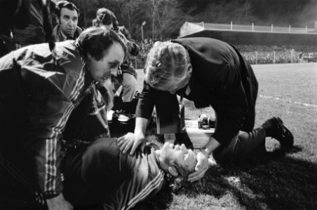 PSV tegen Benfica 0-0 ( Europa Cup II ), Willy van de Kerkhof buiten de lijnen n, Bestanddeelnr 927-7907