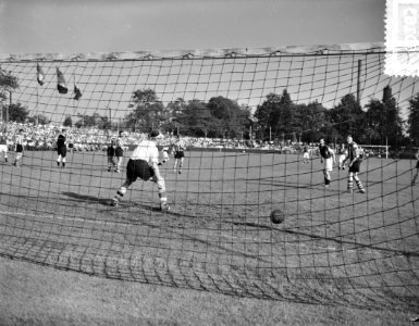 PSV tegen Elinckwijk Doelman Steiger gepasseerd, Bestanddeelnr 908-0183 photo