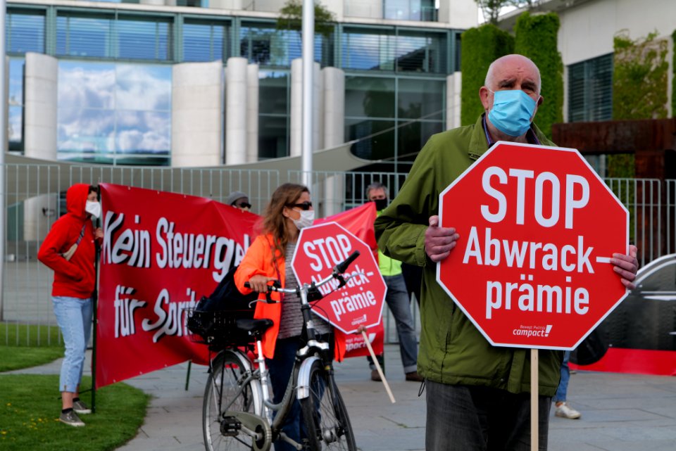 Protest at Autogipfel in Berlin 2020-05-05 73