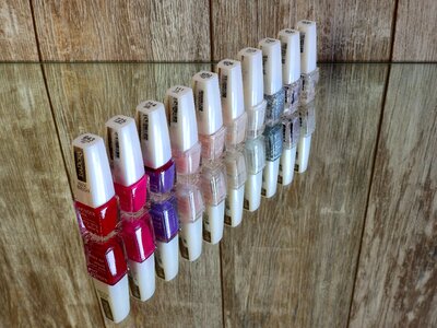 Paint nails toe nails