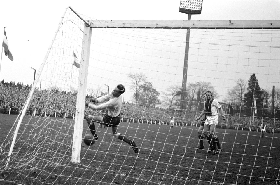 PSV tegen Ajax 2-2 Spelmoment, Bestanddeelnr 913-1976