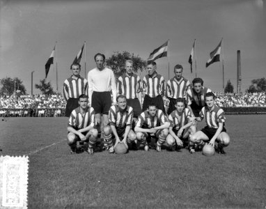 PSV tegen Elinckwijk. Elftal PSV, Bestanddeelnr 908-0185