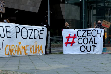 Protest on Czech Republic coal commission in front of embassy in Berlin 2020-11-30 10