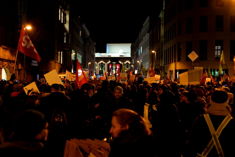 Protest in front of FDP headquarter after Thuringia prime minister election 2020-02-05 27