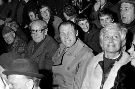 PSV tegen Feyenoord bekercompetitie kwartfinale 2-0, Rinus Michels en zijn vrouw, Bestanddeelnr 927-0602