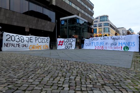 Protest on Czech Republic coal commission in front of embassy in Berlin 2020-11-30 20