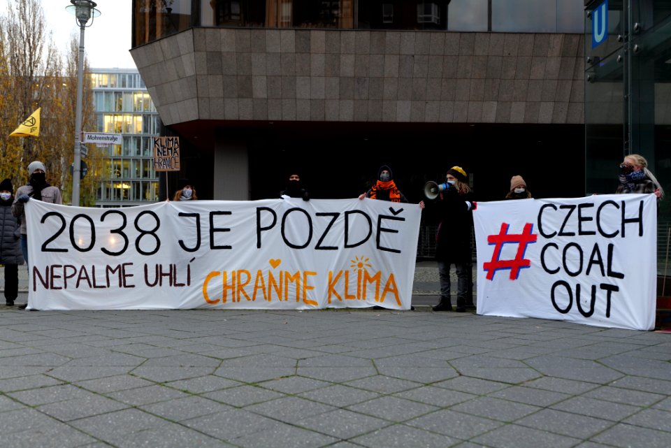 Protest on Czech Republic coal commission in front of embassy in Berlin 2020-11-30 39