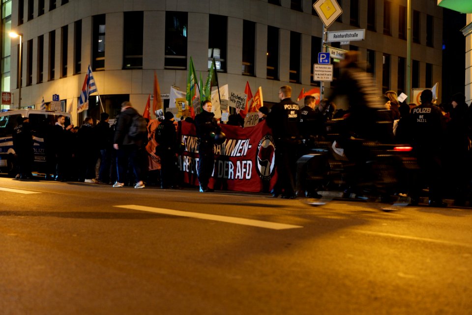 Protest in front of FDP headquarter after Thuringia prime minister election 2020-02-05 05