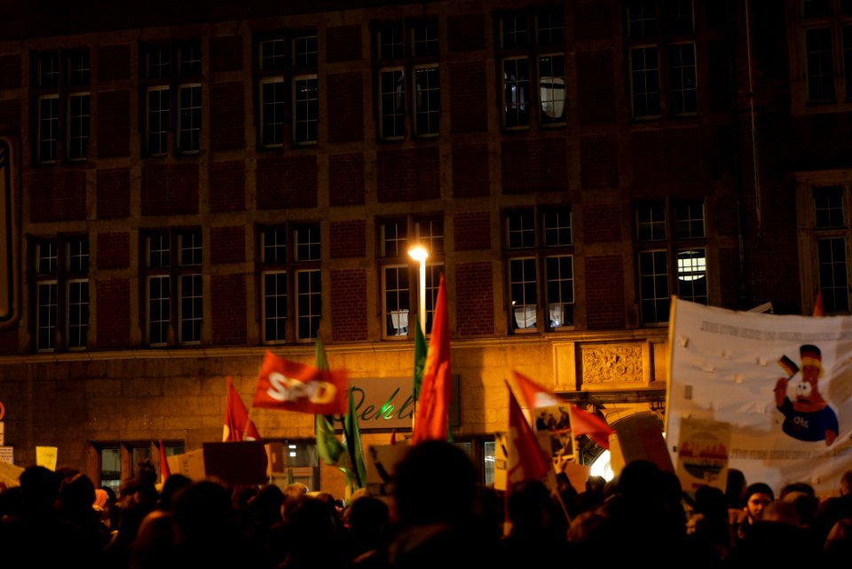 Protest in front of FDP headquarter after Thuringia prime minister election 2020-02-05 11