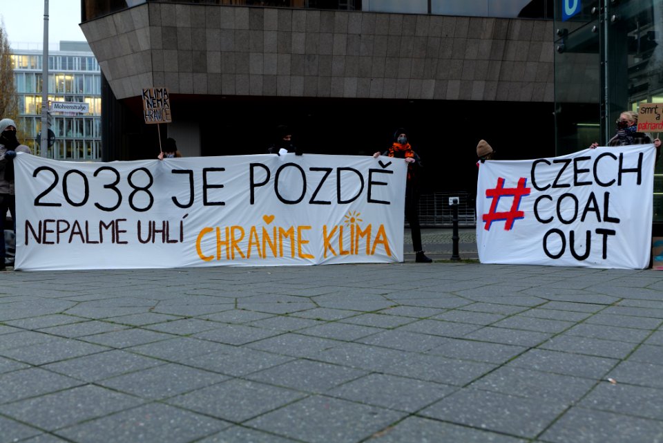 Protest on Czech Republic coal commission in front of embassy in Berlin 2020-11-30 30