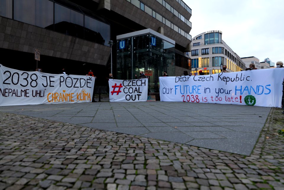 Protest on Czech Republic coal commission in front of embassy in Berlin 2020-11-30 34
