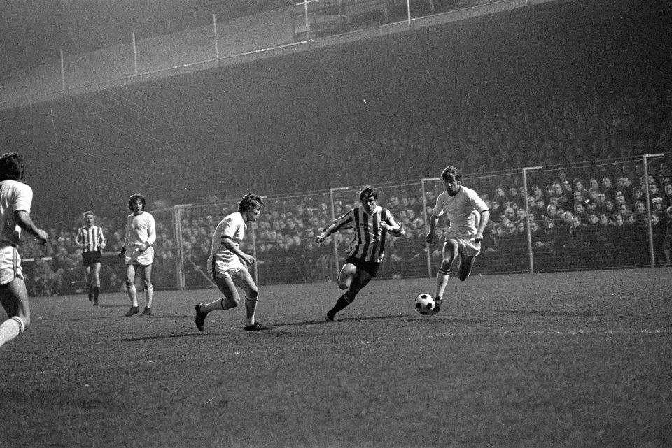 PSV tegen Sparta W. Veenstra in aktie, Bestanddeelnr 924-2840
