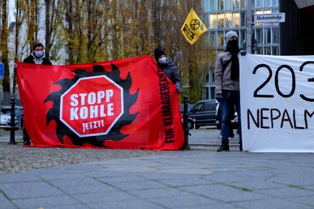Protest on Czech Republic coal commission in front of embassy in Berlin 2020-11-30 14