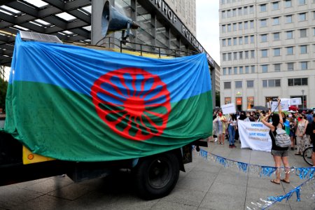 Protest for the Sinti and Roma memorial Berlin 2020-06-13 14