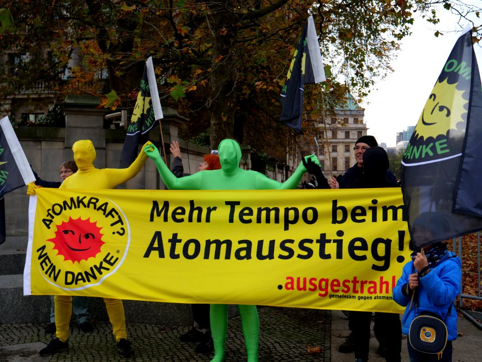 Protest for a nuclear power phase-out at "Jamaika Sondierungsgespräche" 12