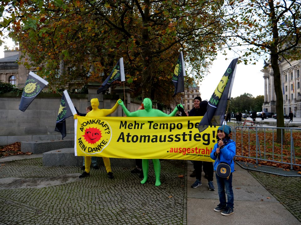 Protest for a nuclear power phase-out at "Jamaika Sondierungsgespräche" 13