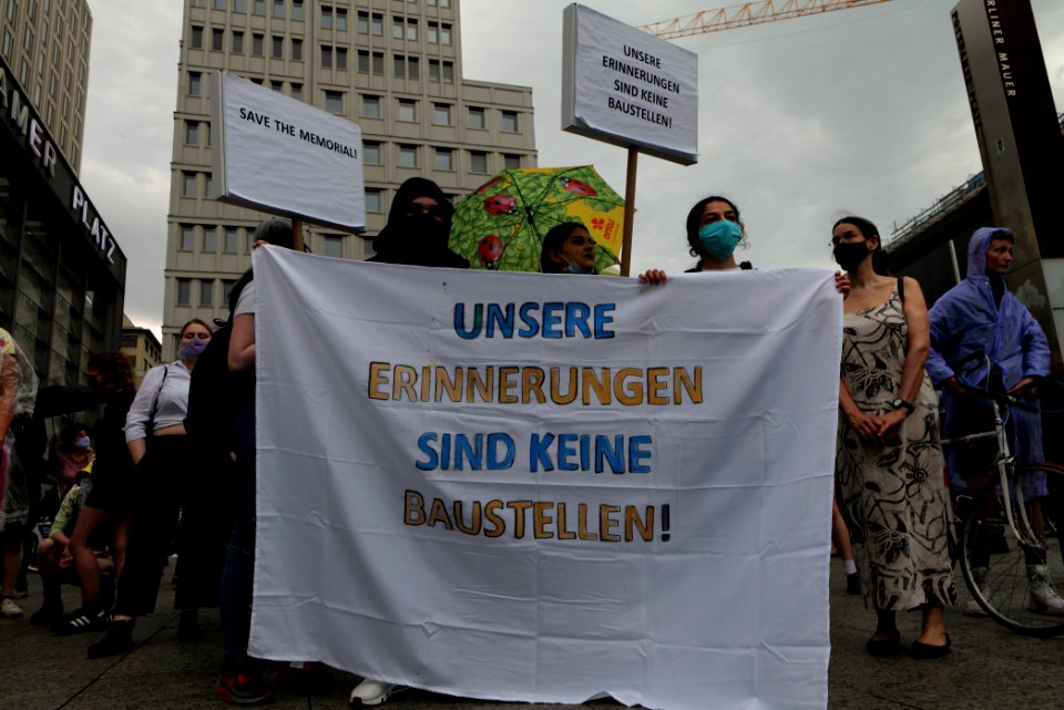 Protest for the Sinti and Roma memorial Berlin 2020-06-13 16