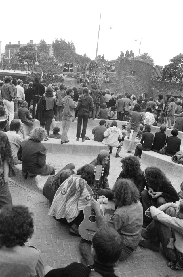 Protestconcert in Vondelpark tegen politiebeleid jeugdige straatmuzikanten Ams, Bestanddeelnr 924-7368
