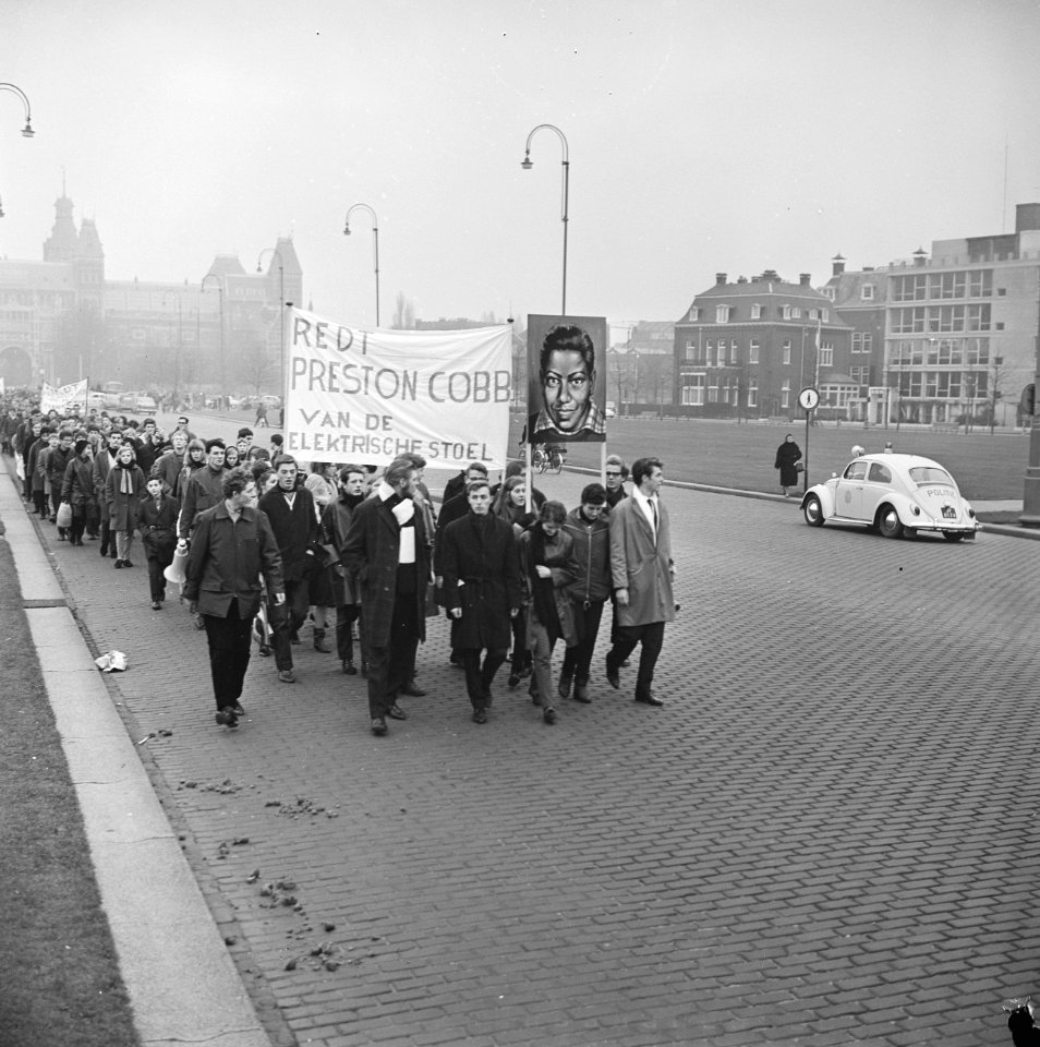 Protestmars tegen terechtstelling Preston Cobb in Amsterdam, Bestanddeelnr 915-7995