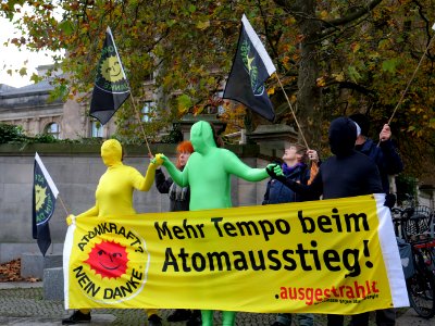 Protest for a nuclear power phase-out at "Jamaika Sondierungsgespräche" 10